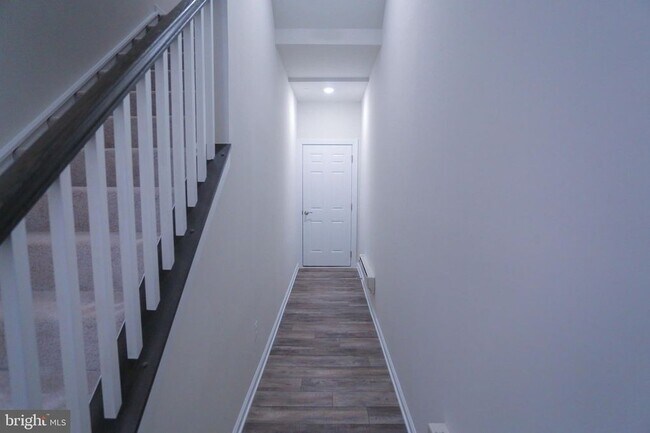 Building Photo - 45132 Kincora Dr