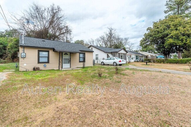 Building Photo - 821 Forsythe St