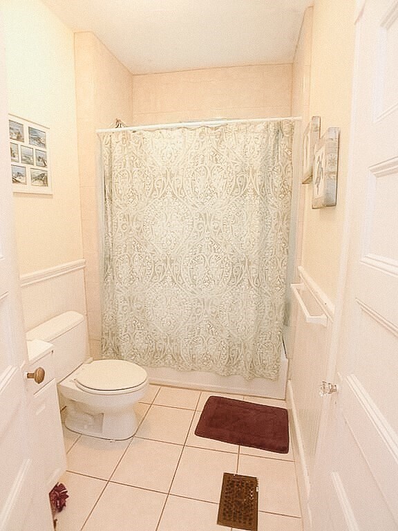 Building Photo - 18 Gibson St