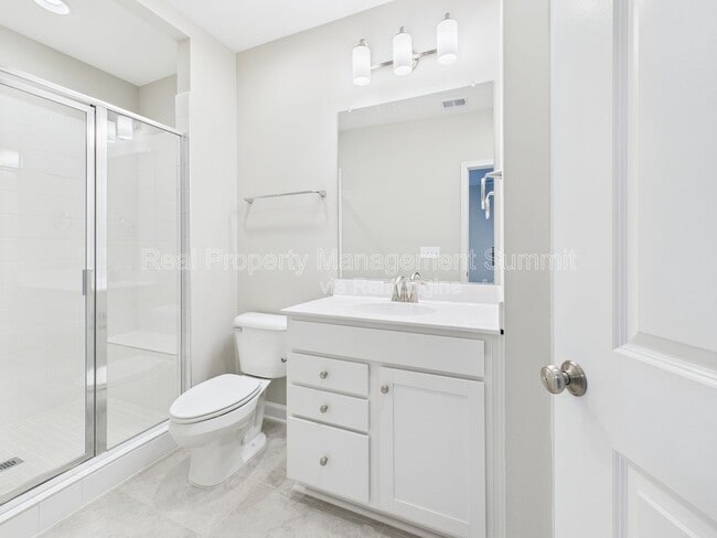 Building Photo - 3483 Monterey Dr