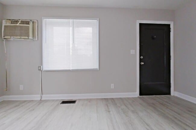 Building Photo - 610 Hawthorne Ave