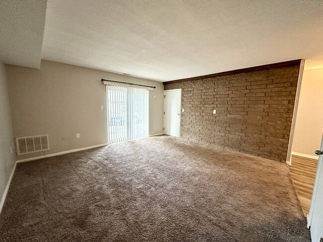 Building Photo - 1552 Helderberg Ave