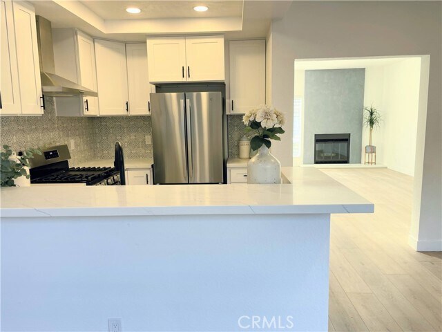 Building Photo - 330 Fallingstar