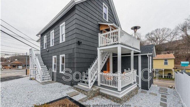 Building Photo - 5 Hunters Rd