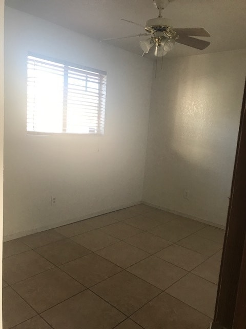 Building Photo - 2642 S Mountain View Dr