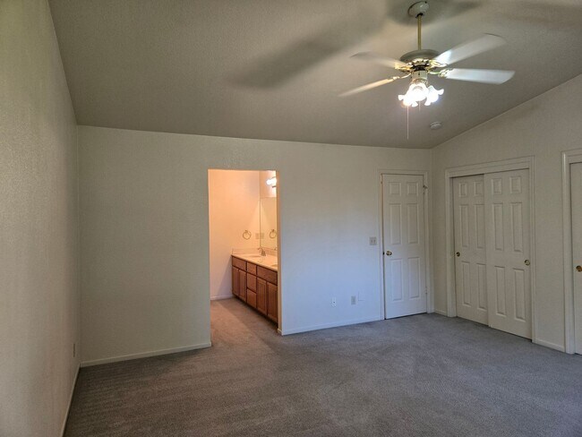 Building Photo - 20427 Sparrow Ct