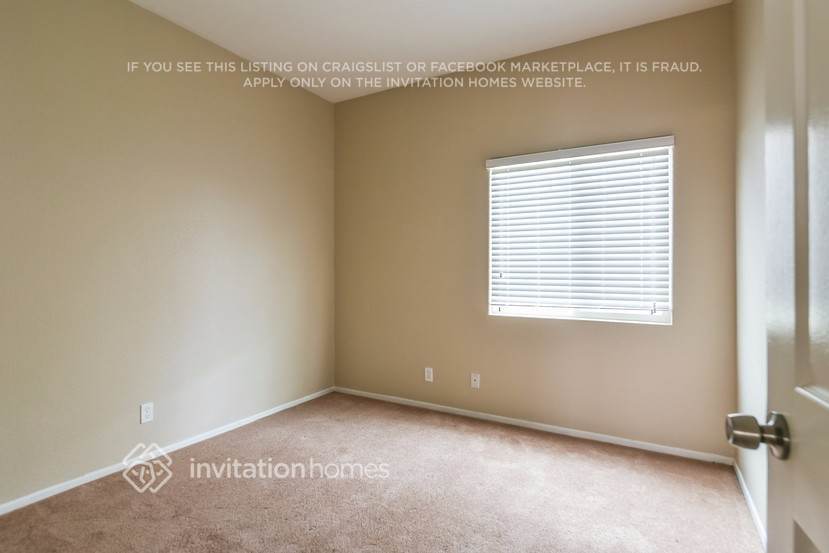 Building Photo - 43865 Gingham Ave