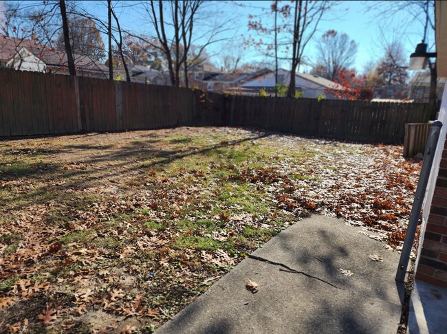 Building Photo - 4306 Shady Villa Dr