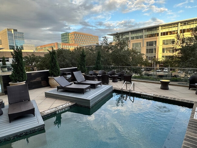 Building Photo - 791 Town and Country Blvd