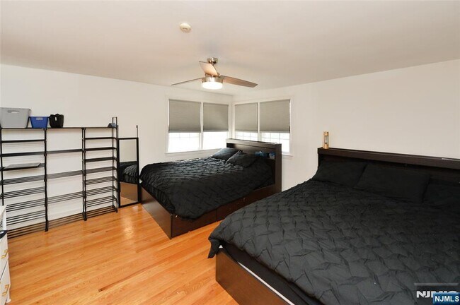 Building Photo - 968-972-972 Byron Ave