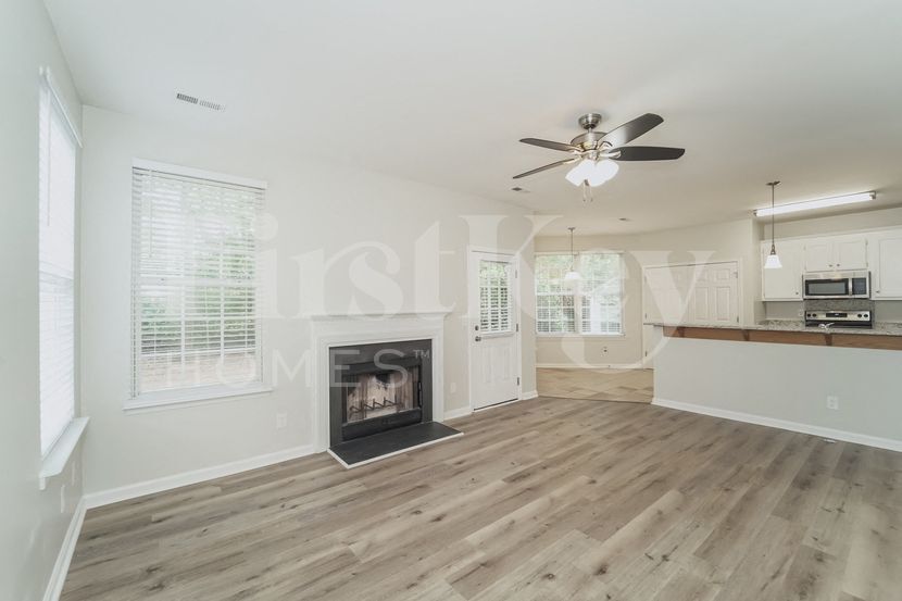 Building Photo - 6412 Spanish Moss Ln