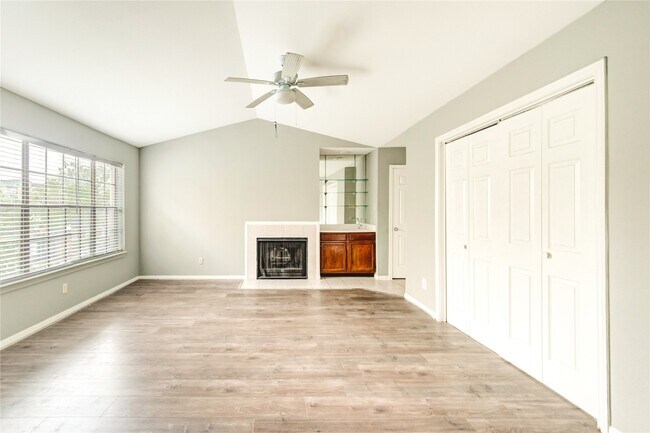 Building Photo - 14600 Fonmeadow Dr