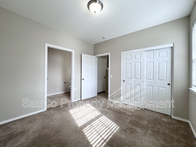 Building Photo - 3491 SE Pepperwood Way