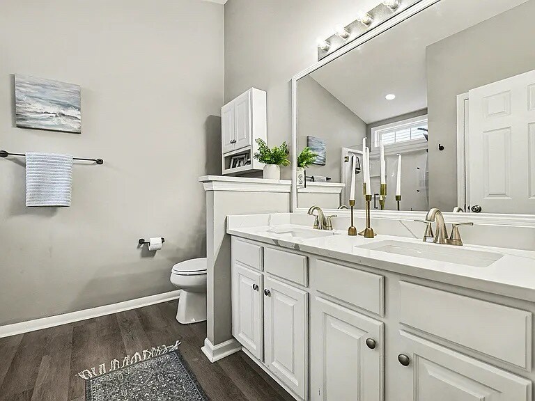 Building Photo - 3416 Wellesley Ct