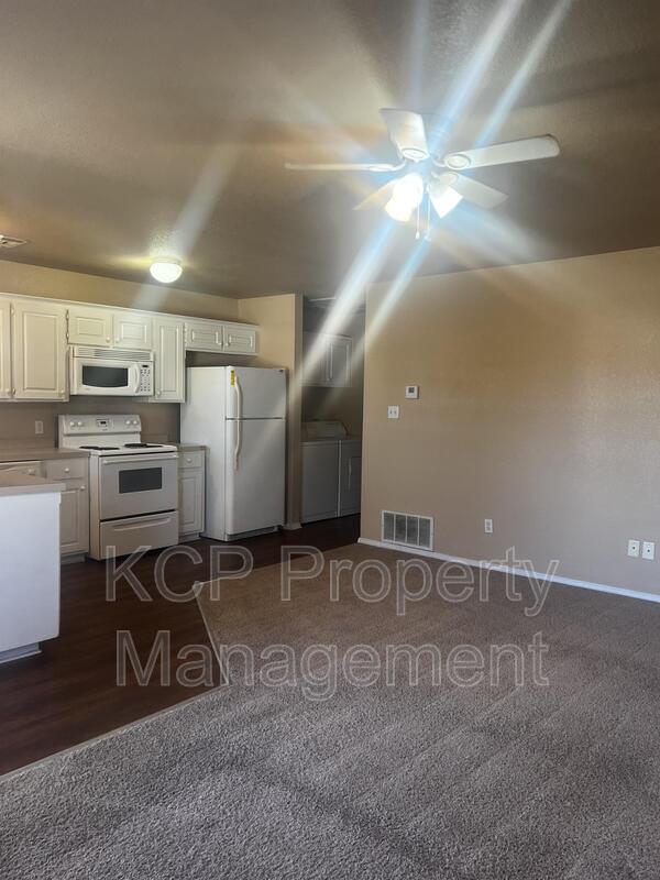 Building Photo - 811 N 48th St