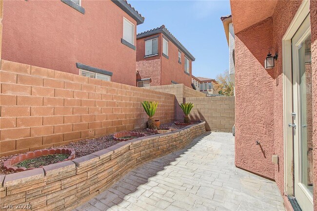 Building Photo - 3737 Corpolo Ave