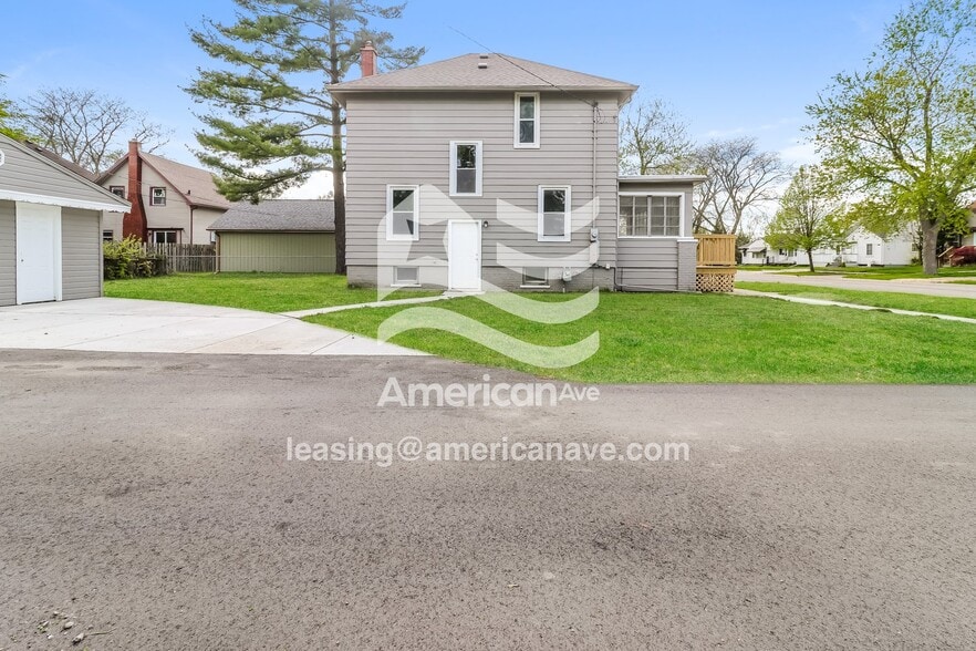 Building Photo - 337 George St