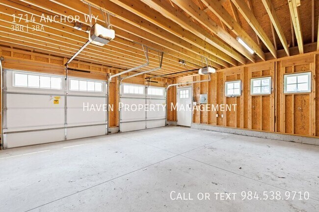 Building Photo - 1714 Anchor Wy