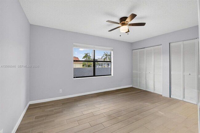 Building Photo - 6043 Sunberry Cir