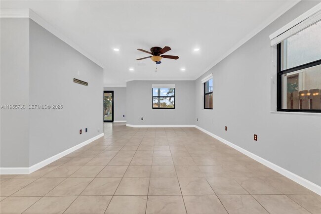 Building Photo - 3401 SE 5th St