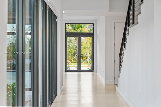 Building Photo - 16680 Botaniko Dr N