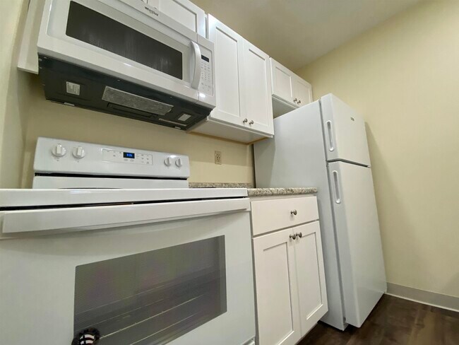 Building Photo - 171 Eastern Ave