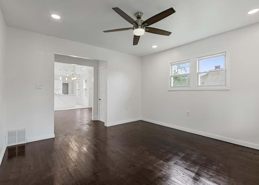 Building Photo - 3012 Lothrop