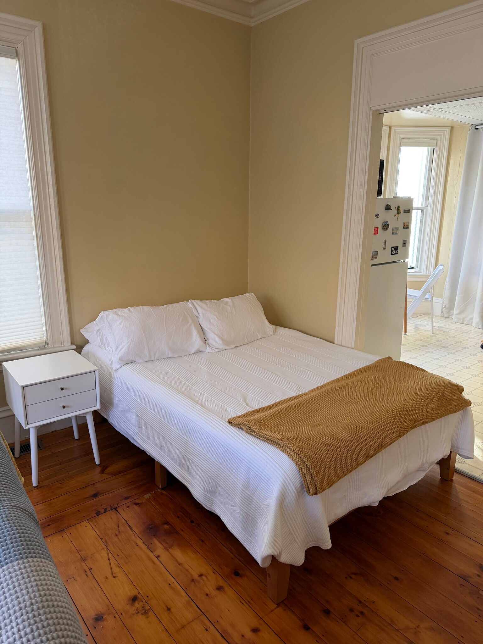 Main room - 26 Oxford St