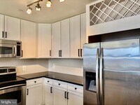 Building Photo - 111 S 15th St