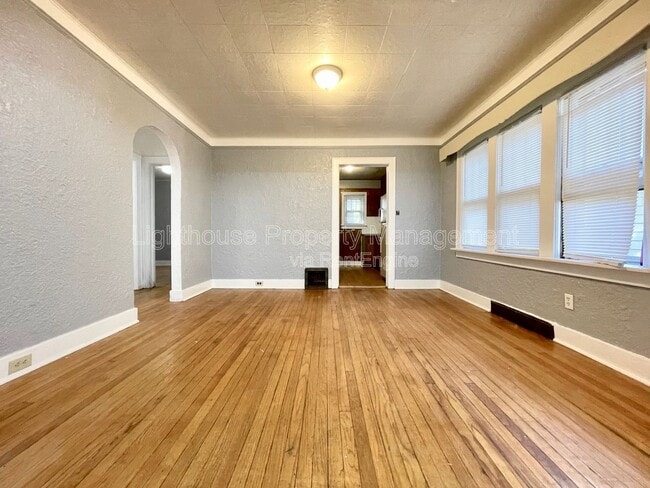 Building Photo - 1183 Emerson Ave