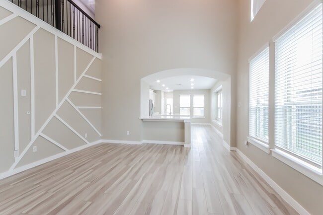 Building Photo - 15758 Cairnwell Bend Dr