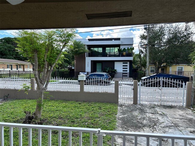 Building Photo - 261 NW 49th St