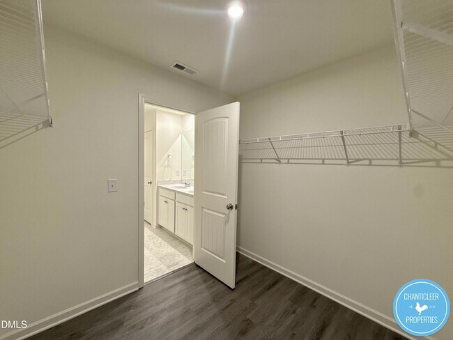 Building Photo - 49 Suhani Ln