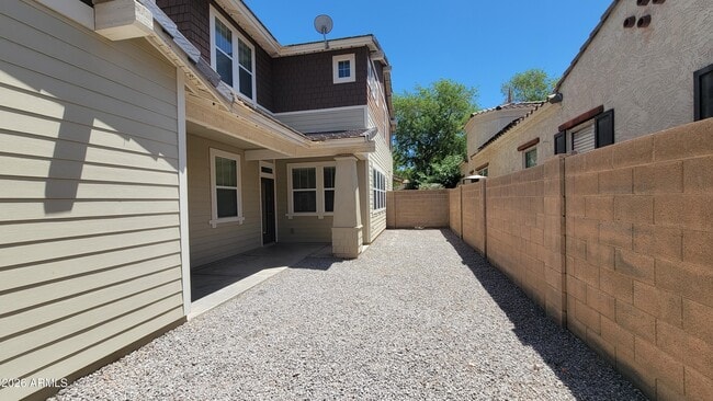 Building Photo - 21156 W Elm Way