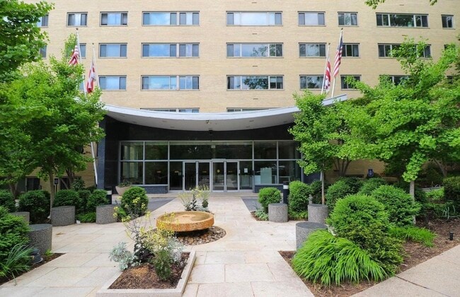 Building front - 4600 Connecticut Ave NW