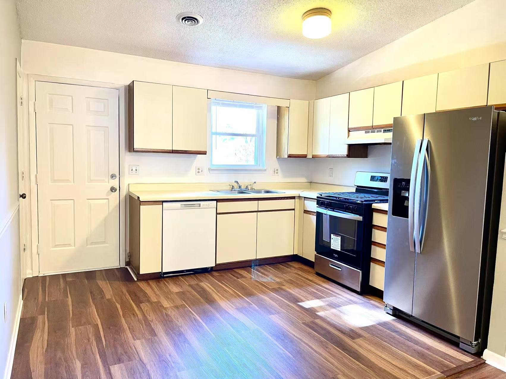 Building Photo - 1723 Todd Dr