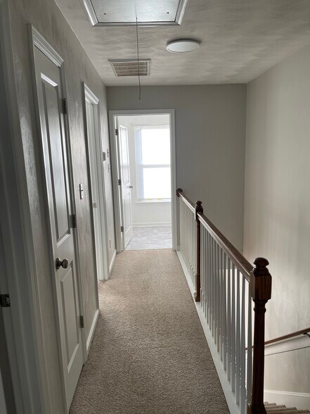 Building Photo - 902 Godwin St