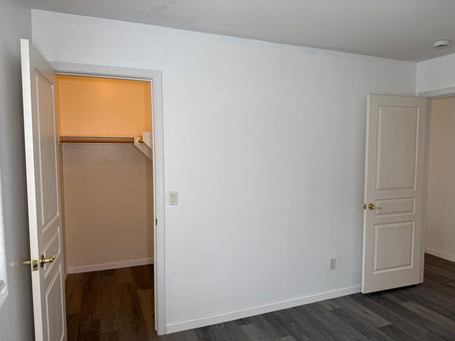 Building Photo - 2712 E Denim Trail