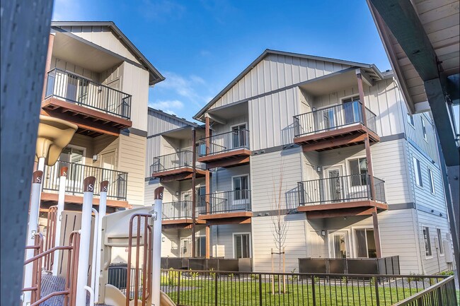 Building Photo - 2145 Molalla Rd