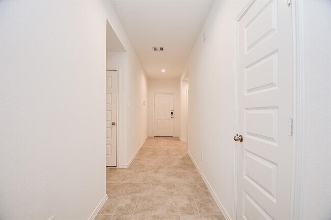 Building Photo - 1106 Cattle Chute Ct