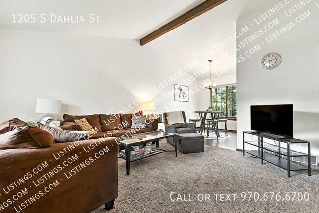 Building Photo - 1205 S Dahlia St