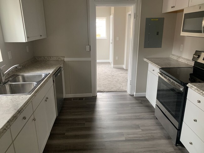 Building Photo - 2018-2020 S Columbine St
