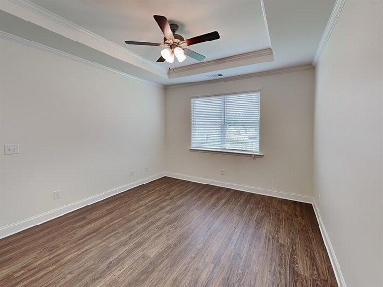 Building Photo - 6230 Bridlewood Ln