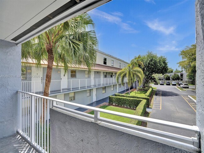 Building Photo - 4600 SW 67th Ave