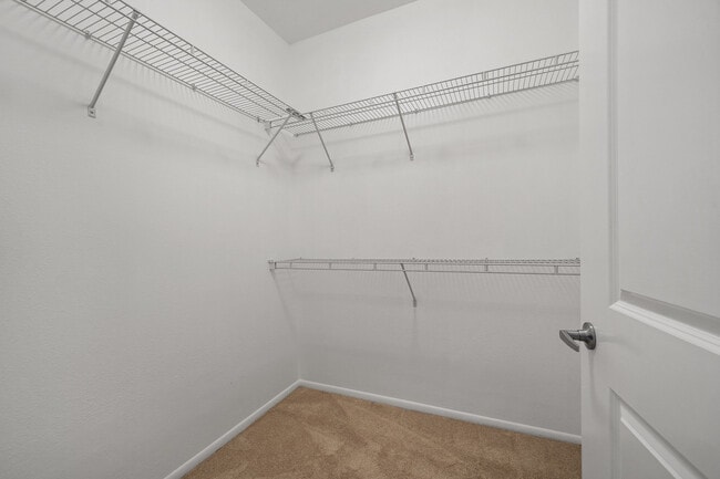 Building Photo - 6400 Crescent Park E