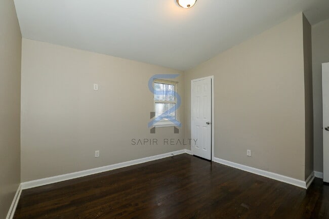 Building Photo - Move in before January 31st and get $100 OFF your rent for the first 3 months — PLUS a $250 Amazo...