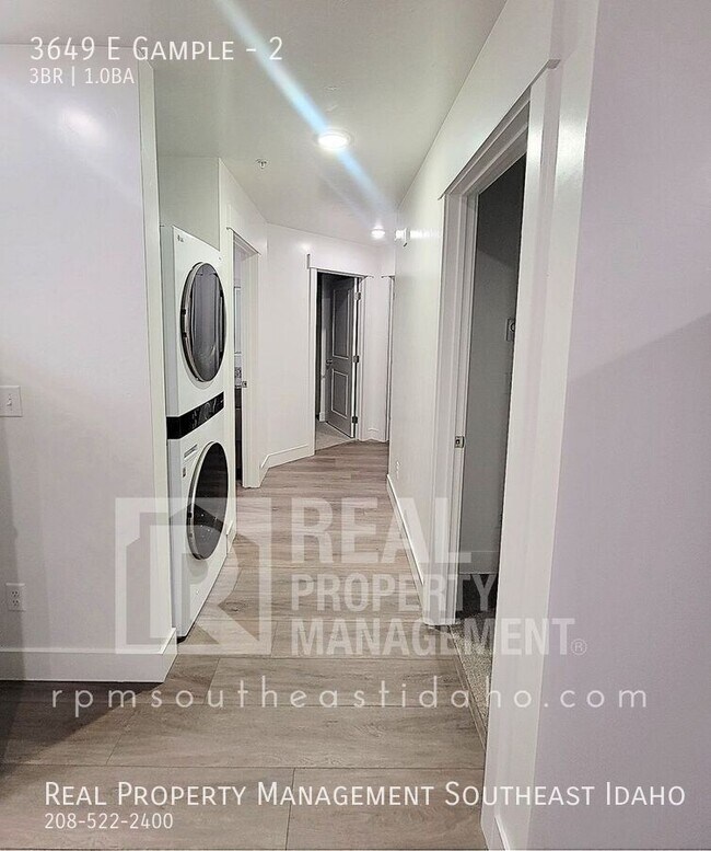 Building Photo - 3649 E Gample-2