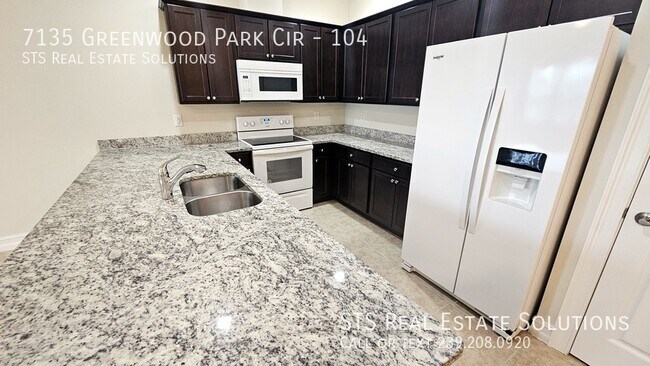 Building Photo - 7135 Greenwood Park Cir