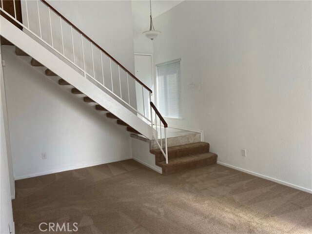 Building Photo - 5050 Canyon Crest Dr