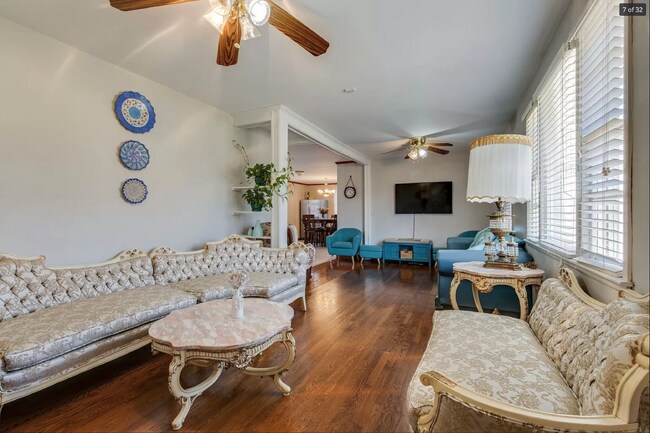 Building Photo - Charming 2 Bedroom Rental Home in Nashville with 1500 Sq Ft - Must See!
